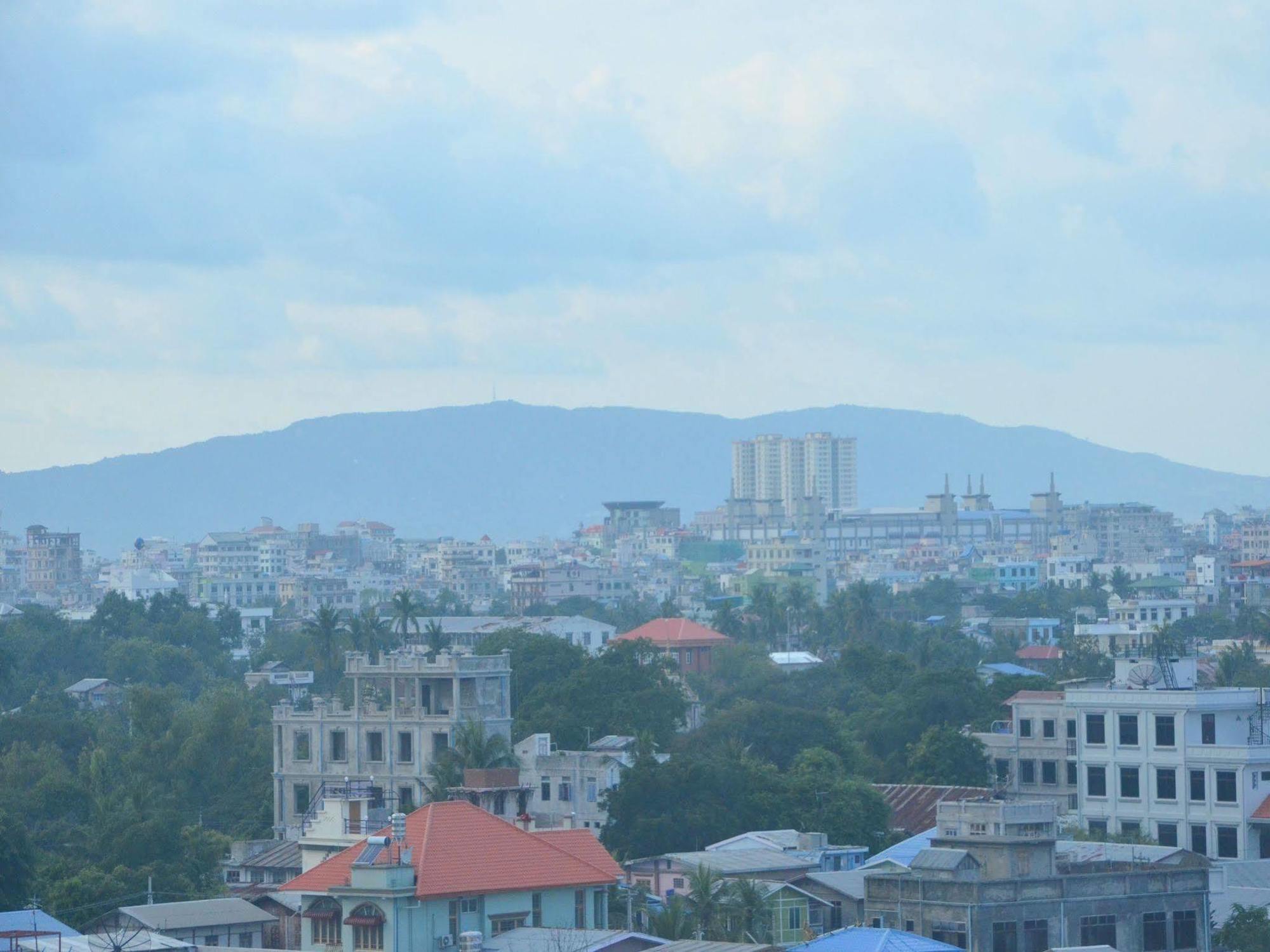 Aung Gyi Soe Hotel Mandalaj Zewnętrze zdjęcie